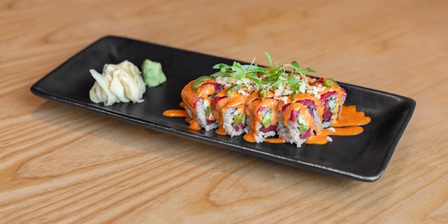 Crunchy Spicy Tuna Maki Roll