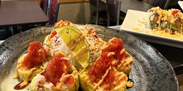 Red Mountain Roll