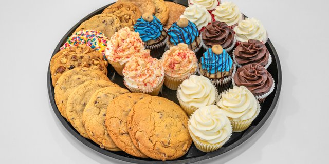 Cupcake & Cookie Platter