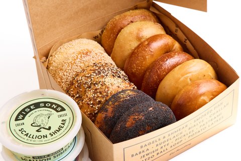 Deluxe Bagel & Shmear Box