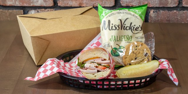 1/2 Sandwich Boxed Lunch