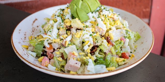 Gus’s Old-Fashioned Cobb Salad