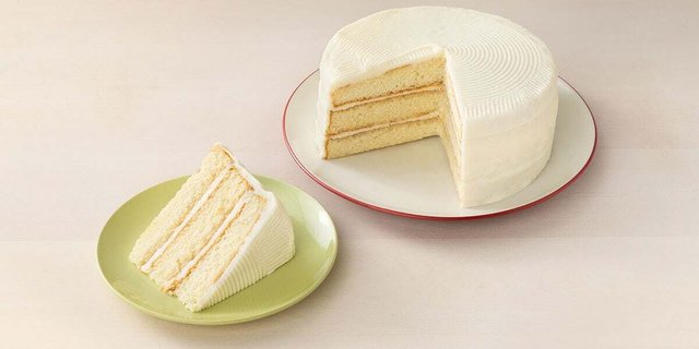 White Chocolate Cake Whole