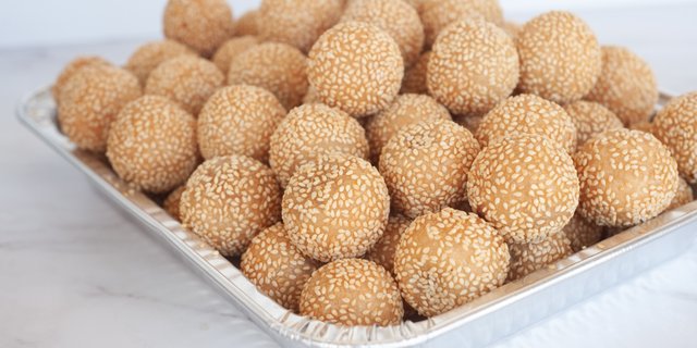 Sesame Balls