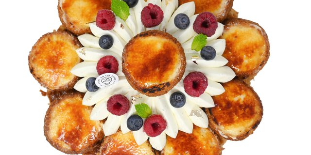 Creme Brulee Cream Puff Cake