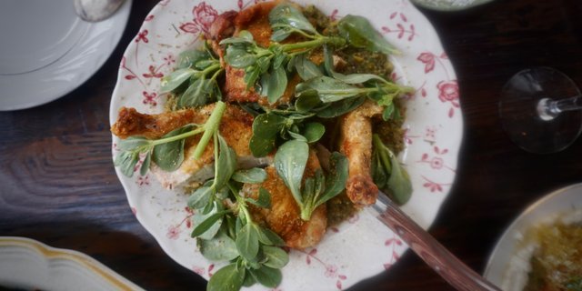 Pan-Seared Crispy Chicken Tray