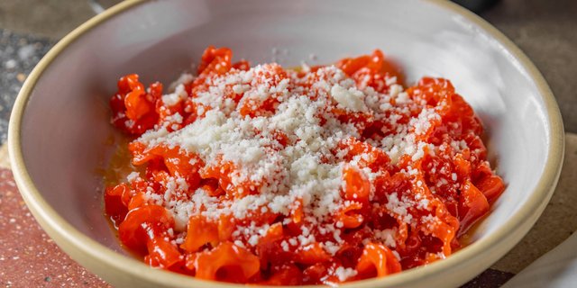 Saffron Gigli Pasta