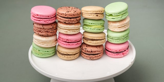 12-Pack Assorted Macarons