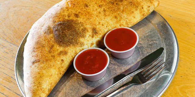 Classic Calzone