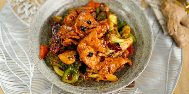 Chicken w/ Black Bean Sauce