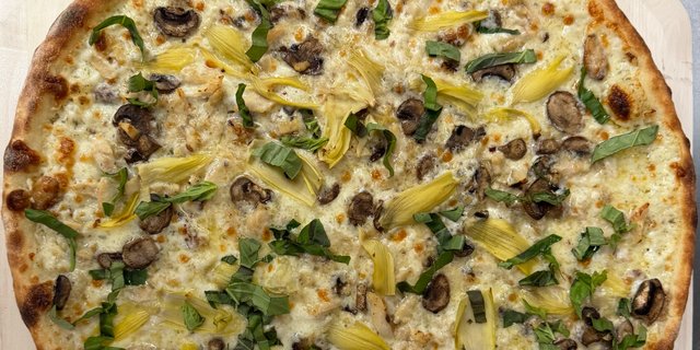 Ray's Special Pizza