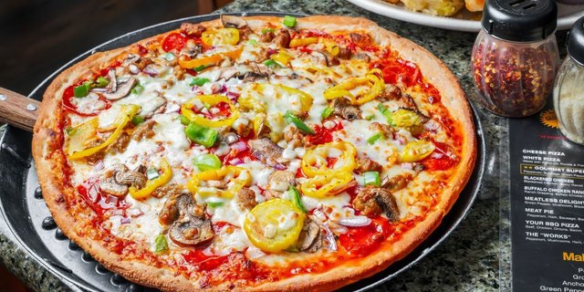 Gourmet Super Pizza