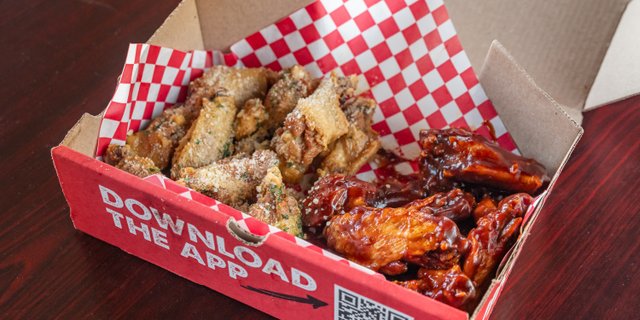 100-Piece Chicken Wings