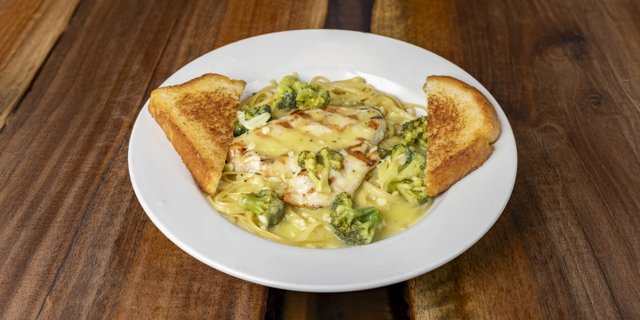 Chicken & Broccoli Scampi