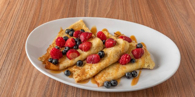 Mixed Berry Crepes