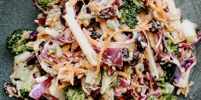 Broccoli & Apple Slaw