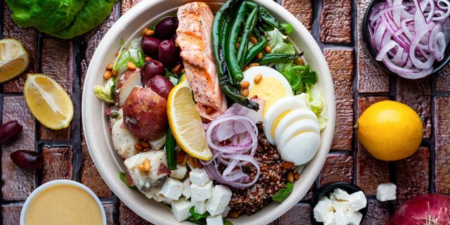Salmon Niçoise Bowl