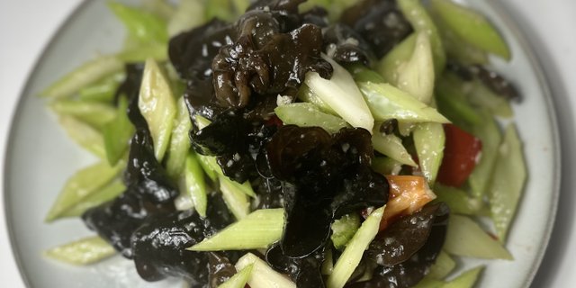 Stir-Fried Celery w/ Fungus