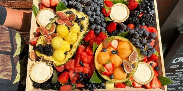 Seasonal Fruit Platter