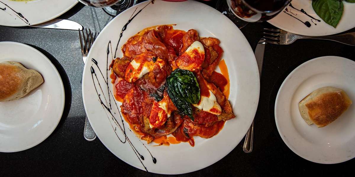 Hollywood Pizzeria & Restaurant