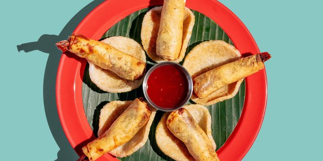 Individual Crispy Shrimp Rolls