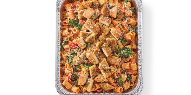 Rigatoni Rosa w/ Parmesan-Crusted Chicken