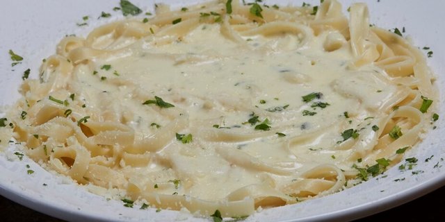 Fettuccine Alfredo