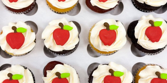 Apple Cupcake Gift Box