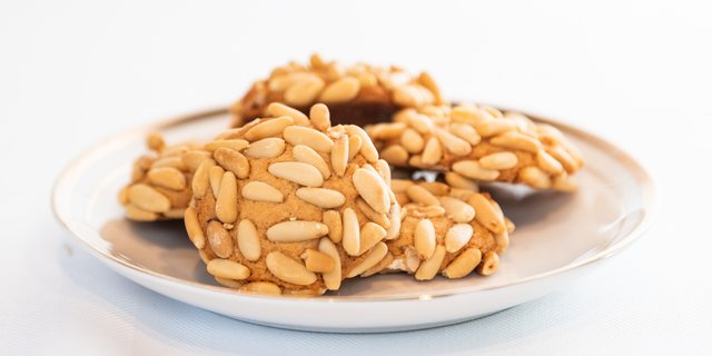 Pignoli Cookies