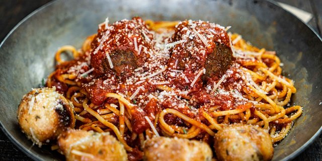 Spaghetti & Meatballs