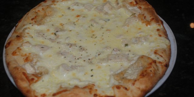 Chicken Alfredo Pizza