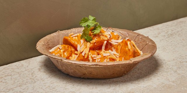 Momo Butter Masala Vegan
