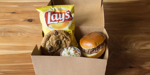 Deluxe Box Lunch