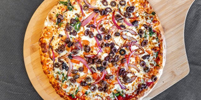 Feta & Spinach Pizza