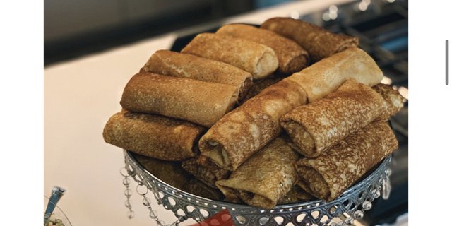 Crepes w/ Ground Chicken Box
