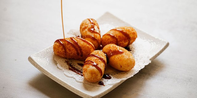 Deep-Fried Yogurt Mochi