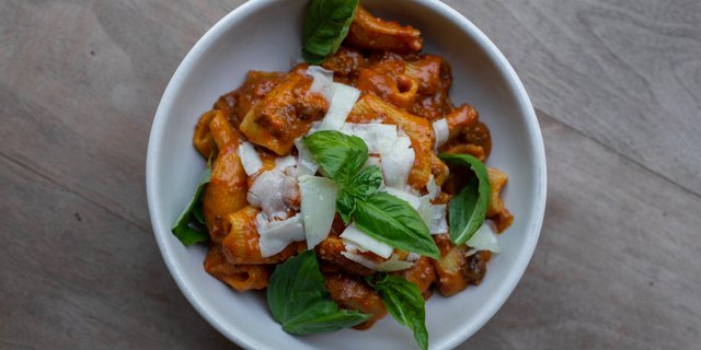 Rigatoni Bolognese