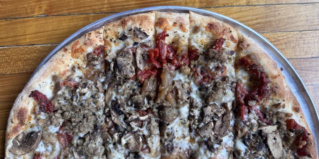 Vermont Homemade Sausage Pizza