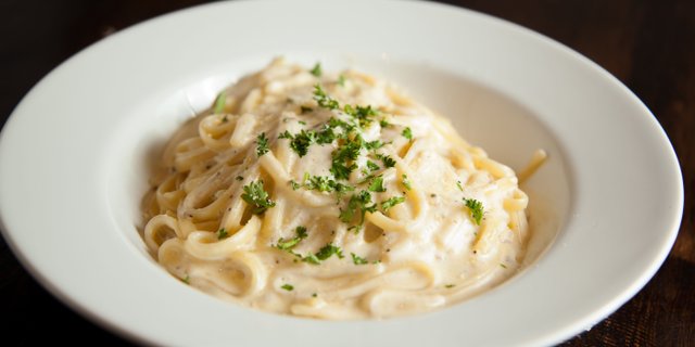 Spaghetti w/ Alfredo