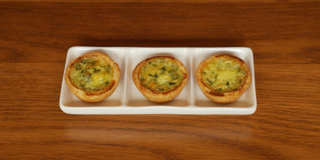 Vegetarian Mini Quiche w/ Spinach