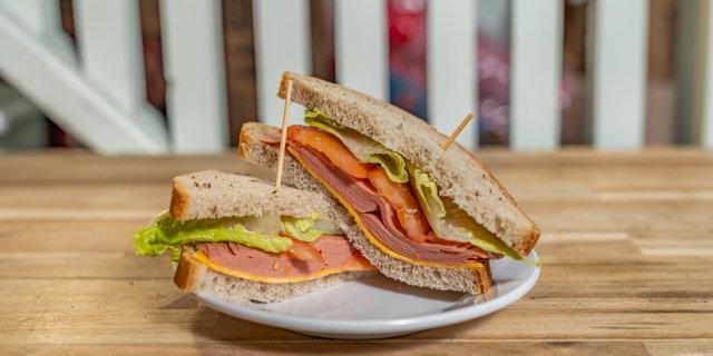 Bologna Sandwich