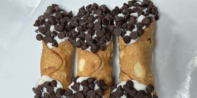 Mini Cannoli Tray