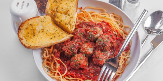 Spaghetti & Meatballs