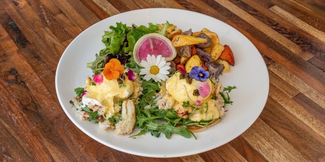Dungeness Crab Benedict