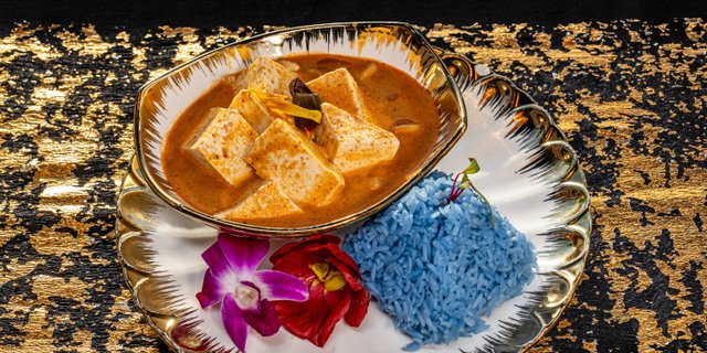 Massaman Curry w/ Tofu