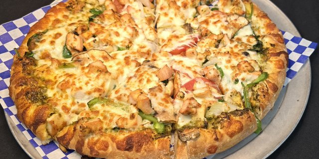Pesto Chicken Pizza