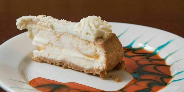Coconut Mango Cheesecake