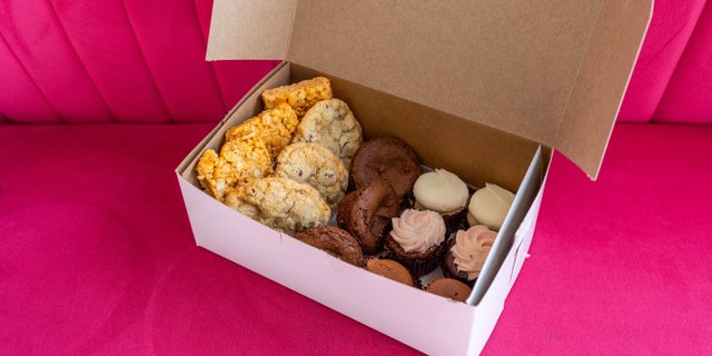 Gluten-Free Dessert Box
