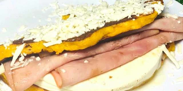 Ham & Cheese Cachapas