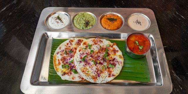 Onion Chili Tomato Uthappam